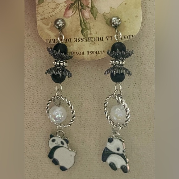 Panda Dangle Earrings with Black Beads - Picture 4 of 7